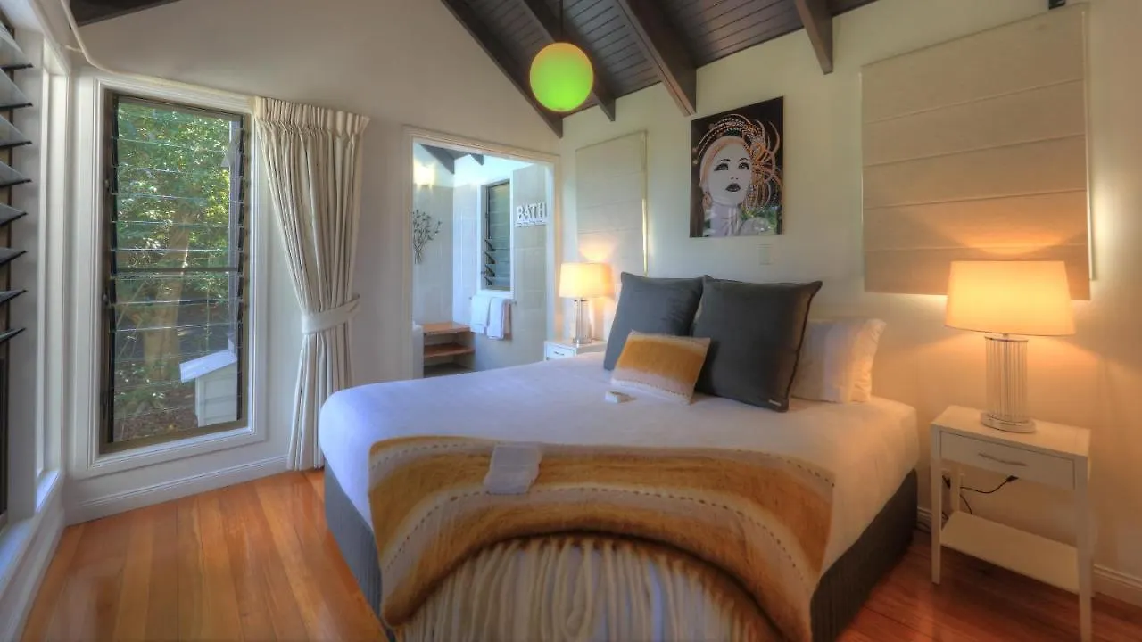 **** לינה וארוחת בוקר Montville Misty View Cottages אוסטרליה